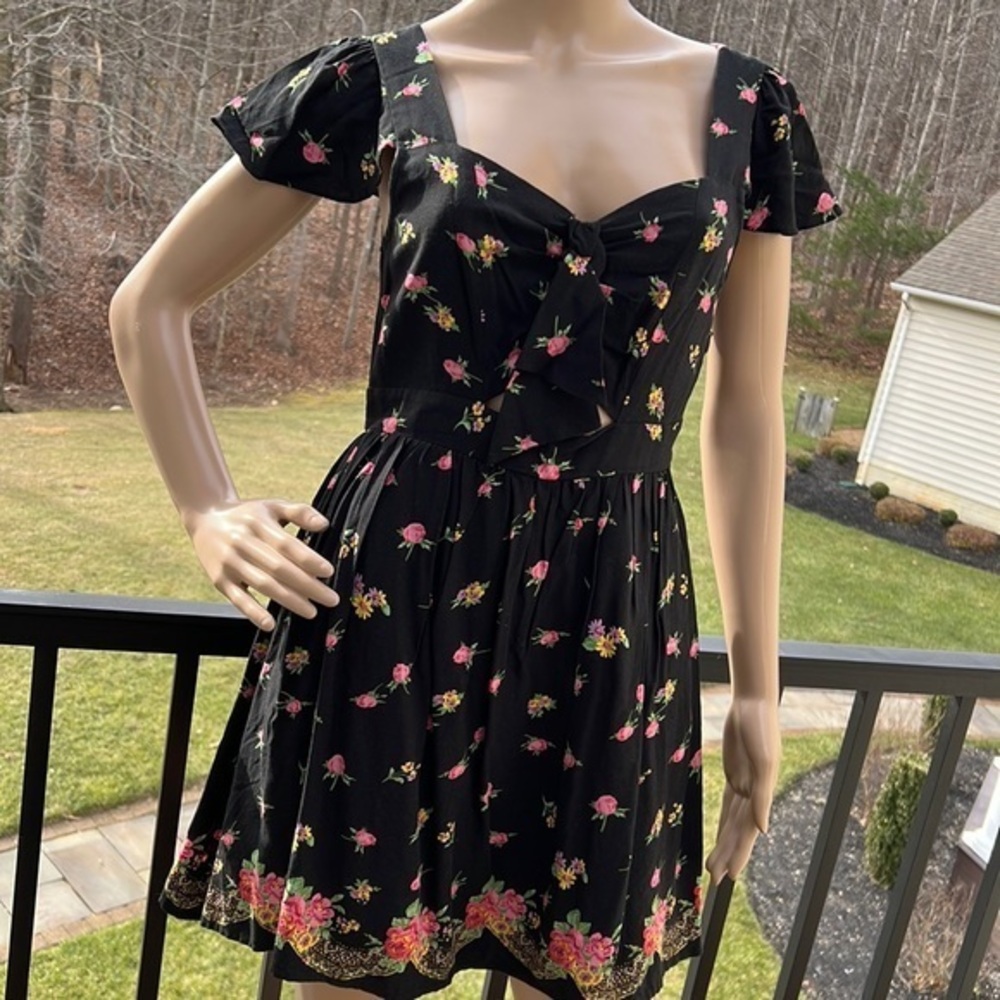 Made for impulse black/floral bowtie cut out flutter sleeves summer mini dress